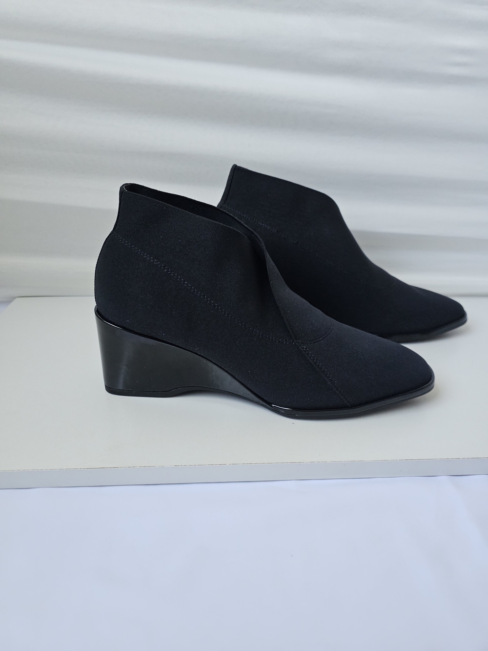 Aerosoles Black Ankle Boots 9M NWOT! Stretchy Patent Wedge